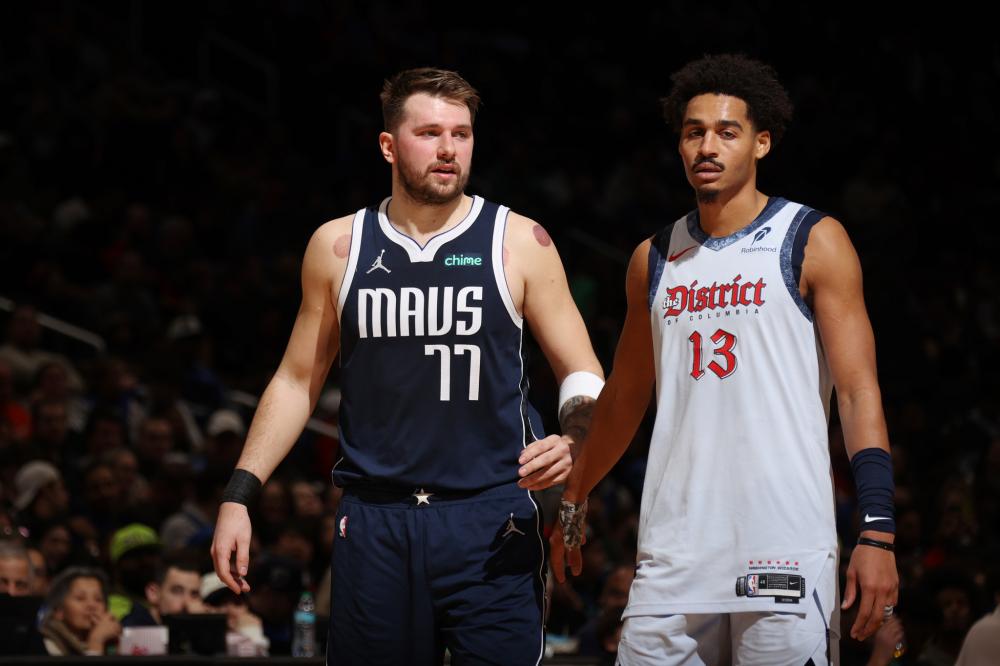 手展现出极 手展现出极