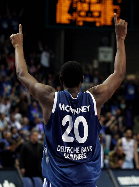 詹姆斯是一 詹姆斯是一