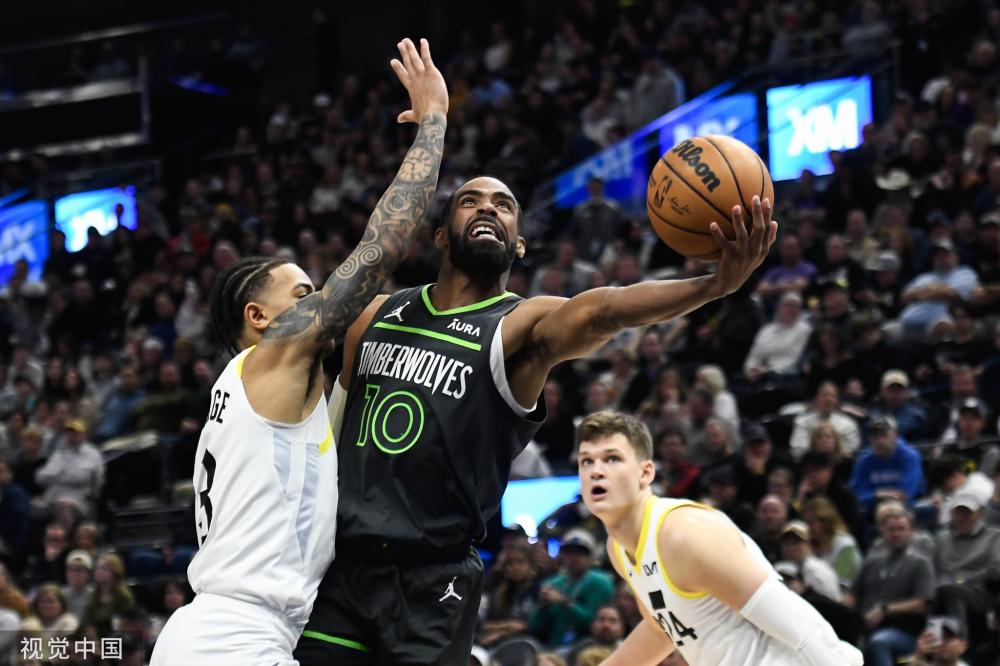 埃利奥特在 埃利奥特在