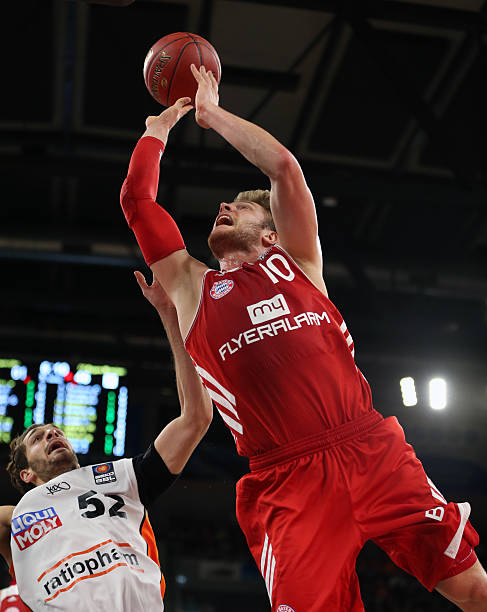 而其中利拉 而其中利拉